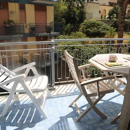 Stanza In Appartamento Napoli Dış mekan fotoğraf